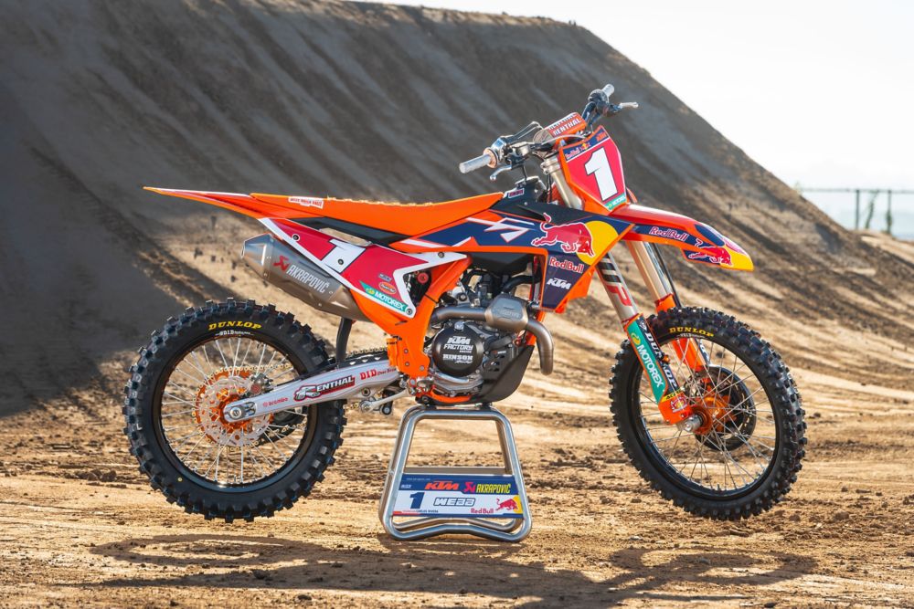 RED BULL KTM FACTORY RACING AND HINSON SET TO CONTINUE SUCCESSFUL RELATIONSHIP THROUGH 2024 KTM Svizzera